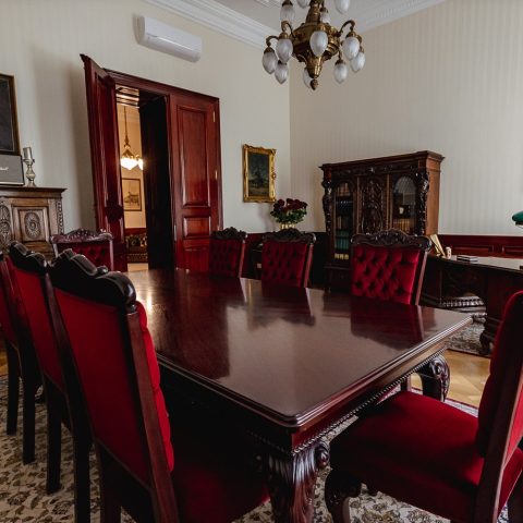 Beltéri ajtó, Budapest